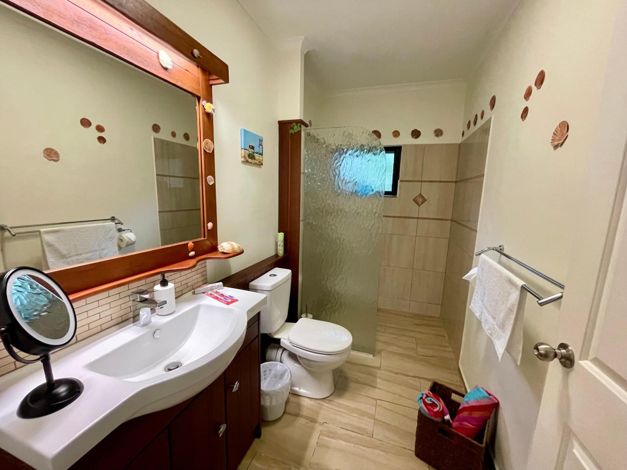 Karinya Hotel Клифтън Бийч Екстериор снимка