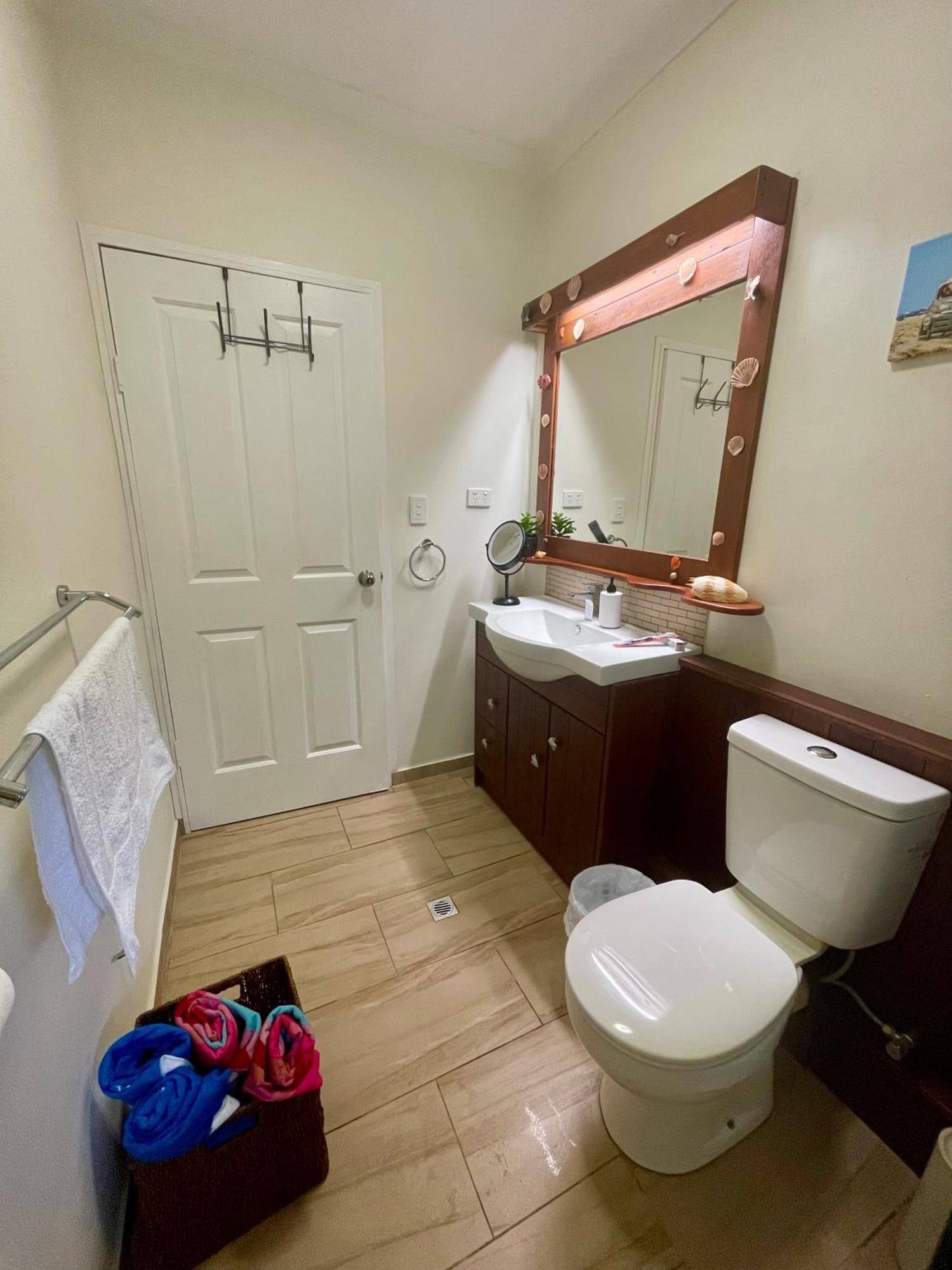 Karinya Hotel Клифтън Бийч Екстериор снимка